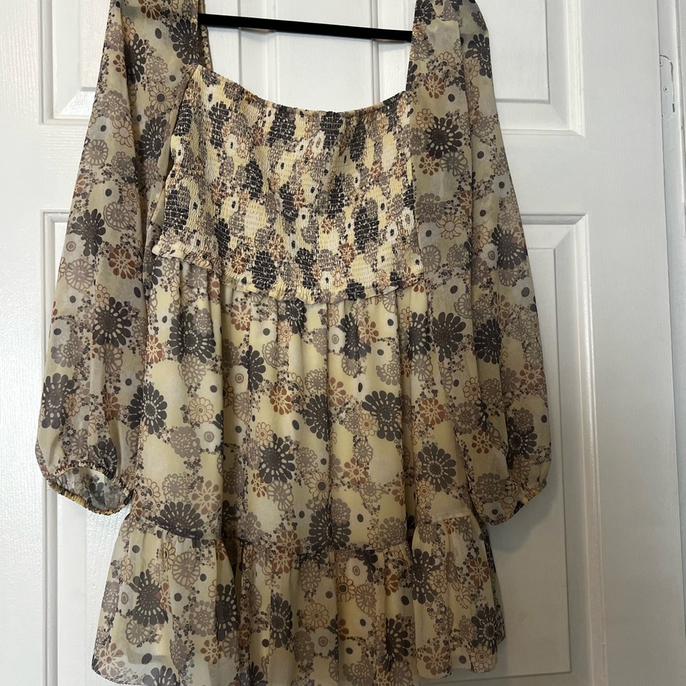 Wilfred Tan Tiered dress with 3/4 Sleeves